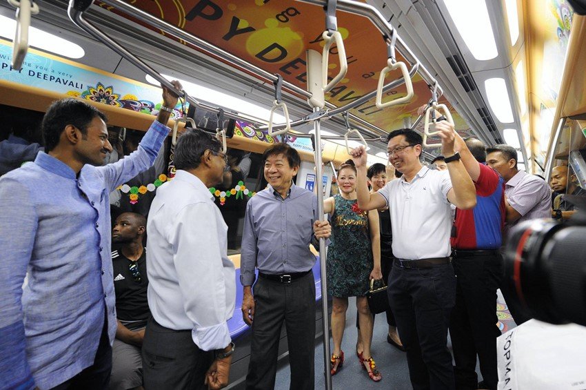 Deepavali, Deepavali themed train, Singapore, Deepavali themed train Singapore, Festival of Lights, Deepavali preparation, MRT, Festival of Lights, Singapore metro, Khaw Boon Wan