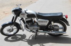 सड़कों पर फिर से दिखेगा जावा मोटरसाइकिल का जलवा, महिन्द्रा ने हासिल किया भारत में निर्माण का अधिकार