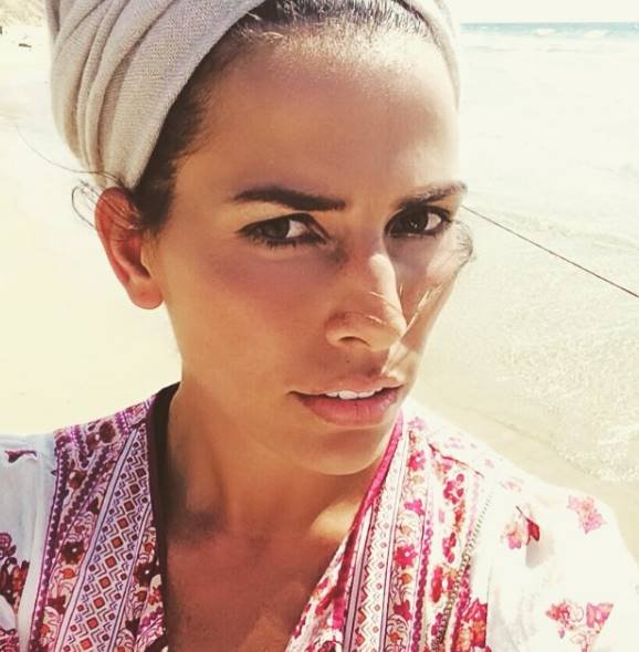 अबारगिल ने 'ब्रेव मिस वर्ल्ड' नाम से एक डॉक्युमेंट्री भी रिलीज की है।