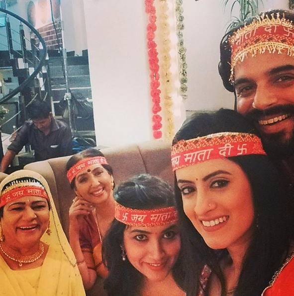 ये हैं मोहब्बतें में मिहिका मिहीर की हीरोइन थीं।