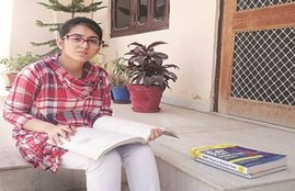 Sushma Swaraj, Mashal Maheshwari, Pakistan Born Mashal Maheshwari, Sindh Province of Pakistan, medical NEET exam, Sawaiman Singh Medical College Jaipur, extrnal Affairs Minister Sushma Swaraj