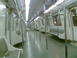 Delhi Metro: बढ़ेगें मेट्रो के कोच, 258 डिब्बों से बढ़ेगी रफ्तार, 20 लोगों को पहुंचाएगी फायदा