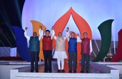 सोशल मीडिया पर पीएम नरेंद्र मोदी की डिप्‍लोमेसी के चर्चे, लोग बोले- जैकेट का है कमाल