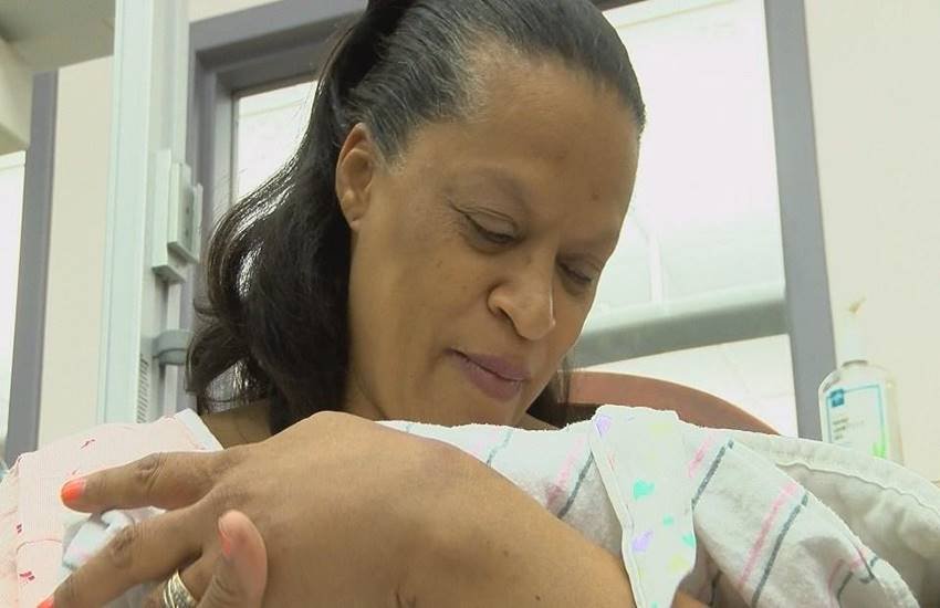 baby, Pregnant, Pregnancy, Labour pain, Delivery, Old age pregnancy, Motherhood, International News, Jansatta