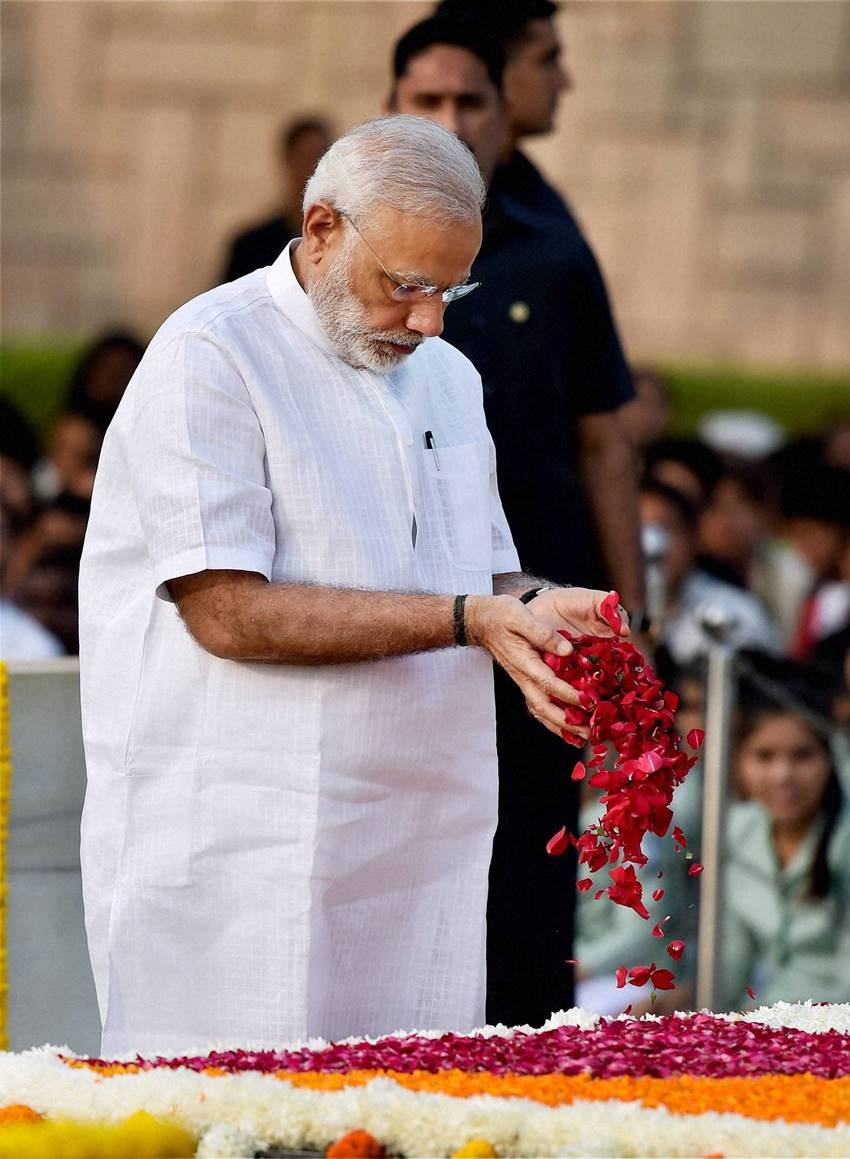 President Pranab Mukerjee, Prime Minister Narendra Modi, Manmohan Singh, Arvind Kejriwal, Lalkrishna Advani, Mahatma Gandhi, Rajghat, Mohandas karamchand Gandhi, Gandhi Jayanti, Gnadhi Photos, India news, Jansatta