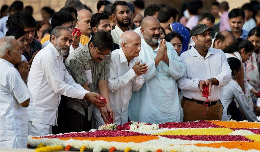 President Pranab Mukerjee, Prime Minister Narendra Modi, Manmohan Singh, Arvind Kejriwal, Lalkrishna Advani, Mahatma Gandhi, Rajghat, Mohandas karamchand Gandhi, Gandhi Jayanti, Gnadhi Photos, India news, Jansatta