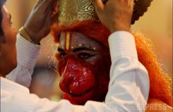 Video: रामलीला में हनुमान बना था 61 साल का धन्नाराम, 50 फीट ऊंचाई से गिरकर हुई मौत