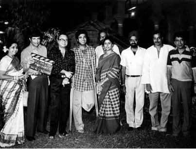 राज स्मिता के प्यार में इस कदर खोए थे कि 80 के दशक में जमाने को अनदेखा कर राज बब्बर और स्मिता पाटिल ने लिव-इन में रहना शुरू कर दिया था।