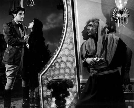 शम्मी कपूर ने बचपन का काफी हिस्सा कोलकाता में बिताया था।