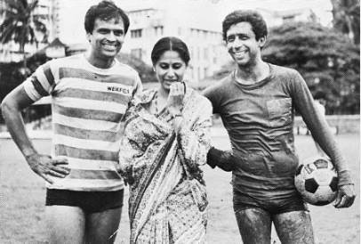 काम के सिलसिले में उनकी मुलाकात श्याम बेनेगल से हुई थी। श्याम स्मिता को देखते ही पहचान गए थे कि उनमें कुछ बात है। श्याम ने उन्हें 'चरण दास चोर' में एक छोटी सी भूमिका निभाने का मौका दिया।