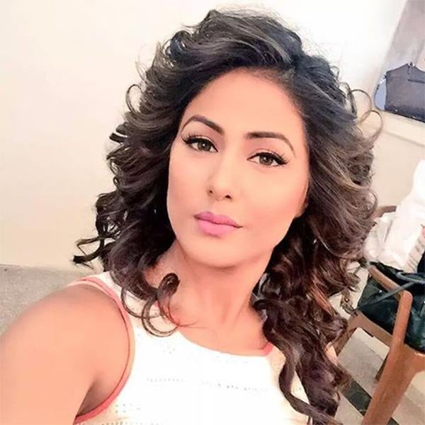 Hina Khan, Akshara ye Rishta kya kahalata hai, hina khan Dengue. Tv Actress Hina khan, hina khan admit in hospital