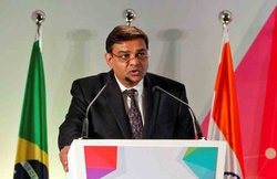 RBI गवर्नर उर्जित पटेल ने कहा- ब्रिक्स को ब्रेक्जिट, अमेरिकी चुनाव से जोखिम