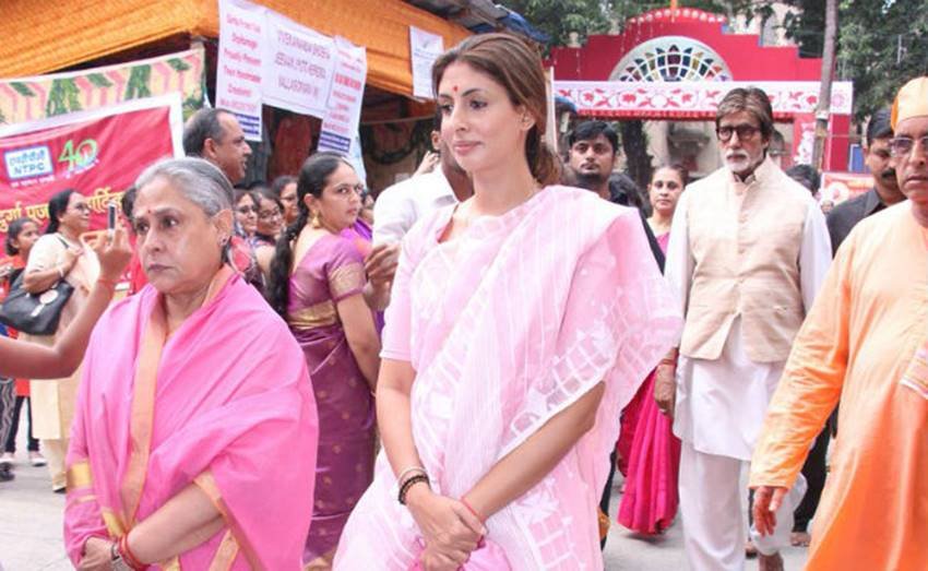 Aishwarya, Aishwarya Rai Bachchan, Aaradhya, durga ashtami, durga puja, durga puja 2016, Aishwarya Rai, Amitabh Bachchan, Amitabh Bachchan durga puja, Aishwarya Rai Bachchan durga ashtami, Aaradhya durga puja, Aaradhya pics, Aaradhya photos, Aaradhya images, Aishwarya Aaradhya, durga puja pics, Aishwarya Amitabh Bachchan, bollywood news, Entertainment news