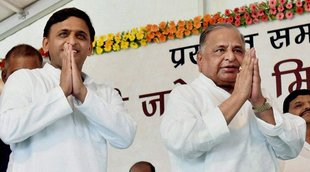 Mulayam Singh, Shivpal Yadav,Yadav family feud, UP elections 2017, Ramgopal Yadav, Qaumi ekta dal, Gaytri prajapati, samajwadi party, CM candidate in UP, Mulayam singh Yadav warns Akhilesh Yadav; shivpal says, Akhilesh is again CM candidate