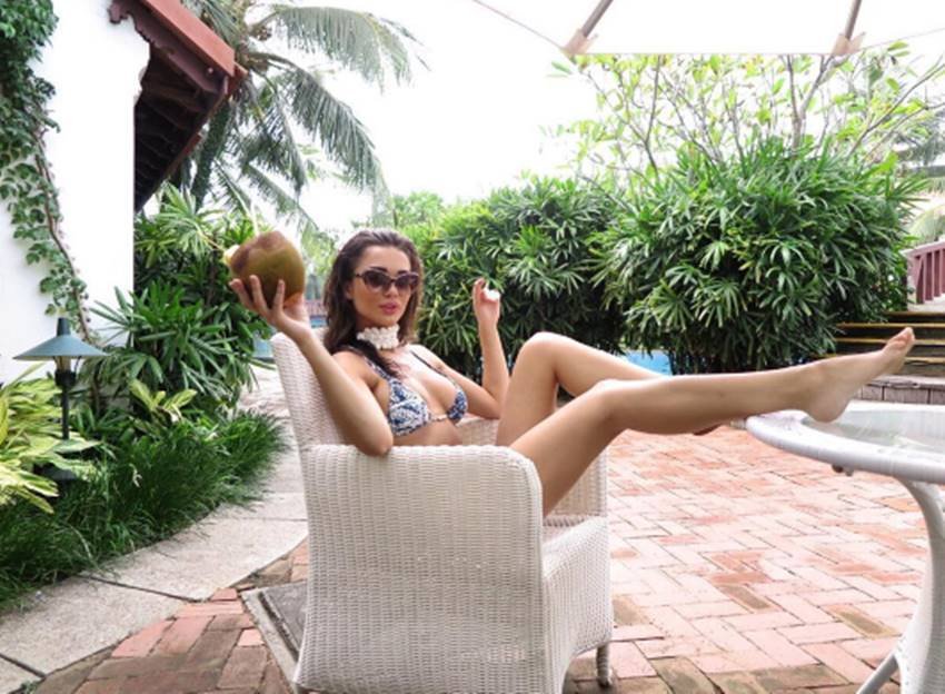 Amy Jackson, Amy BIKINI, Amy Jackson bikini look, HOT Amy Jackson, Amy Jackson pics, Amy Jackson movies, freaky ali, Amy songs, Amy career, entertainment news