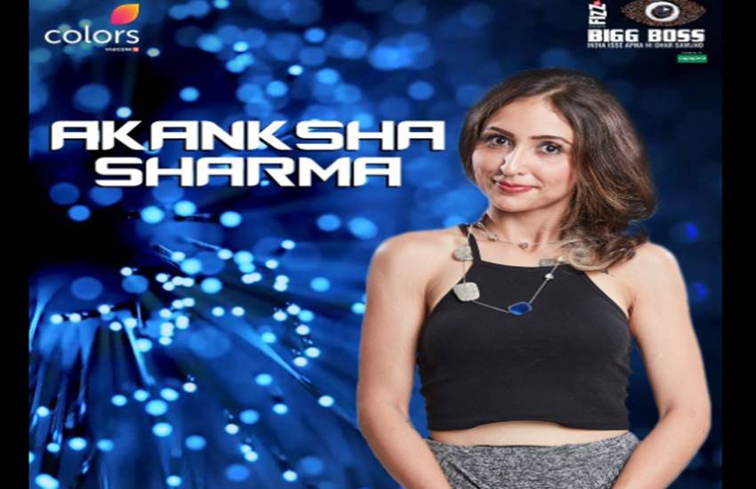 बिग बॉस 10 फुल एपिसोड: दिवाली पर सलमान ने कंटेस्टेंट्स को खिलाया थप्पड़ गेम, शो से बाहर हुई अकांक्षा शर्मा बिग बॉस 10 फुल एपिसोड: दिवाली पर सलमान ने कंटेस्टेंट्स को खिलाया थप्पड़ गेम, शो से बाहर हुई अकांक्षा शर्मा