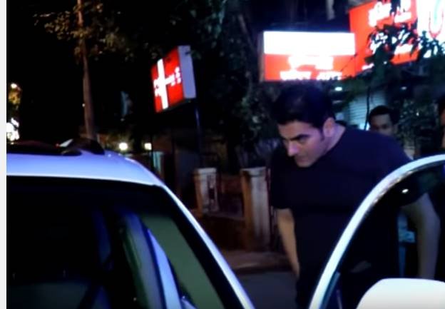 malaika arora age,malaika arora facebook,malaika arora khan hamara photos,malaika arora khan son,arhaan khan,malaika arora khan diet,malaika arora instagram,malaika arora khan wedding,arbaz khan pakistani,arbaaz khan movies,sohail khan,arhaan khan,arbaaz khan son,arbaaz khan age,arbaaz khan instagram,arbaaz khan family, malaika arora karva chauth, hindi news, entertainment, jansatta