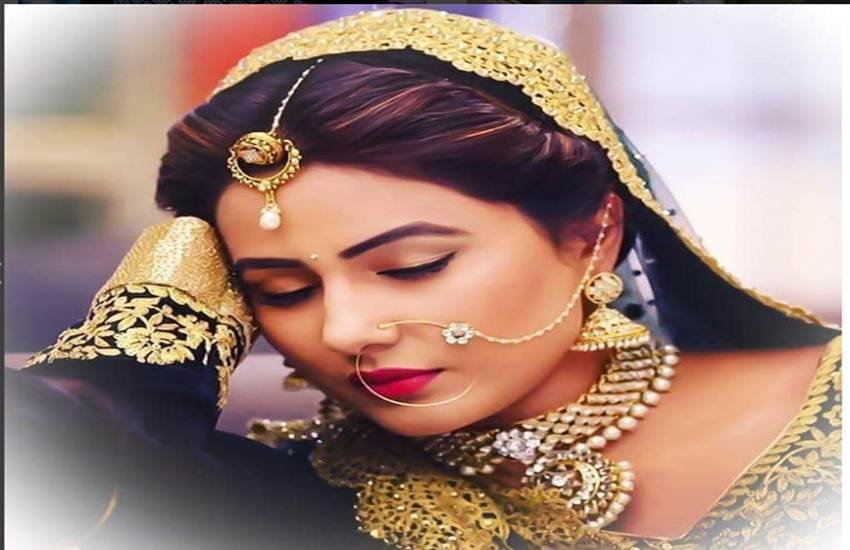 Hina Khan, Akshara ye Rishta kya kahalata hai, hina khan Dengue. Tv Actress Hina khan, hina khan admit in hospital