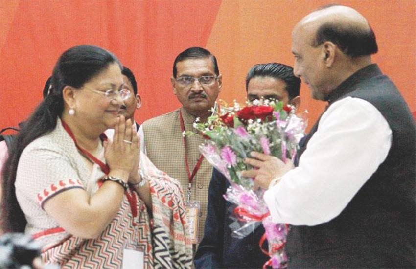 आज रात जैसलमेर में जवानों के साथ रहेंगे राजनाथ और वसुंधरा आज रात जैसलमेर में जवानों के साथ रहेंगे राजनाथ और वसुंधरा