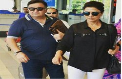 जानिए पत्नी नीतू संग एयरपोर्ट पर क्यों रोके गए ऋषि कपूर? Twitter पर ऐसे बयां की मुश्किलेें