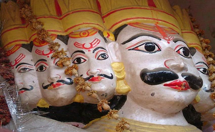 साल में एक बार खुलते हैं इस मंदिर के द्वार, रावण की हो रही पूजा, भक्त मांग रहे दशानन से मन्नतें