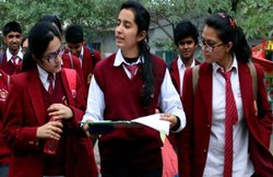 दसवीं कक्षा की वैकल्पिक बोर्ड परीक्षा को खत्म करने पर विचार करेगा सीबीएसई