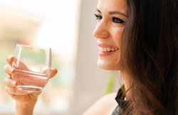 गुनगुने पानी में ये मिलाकर पीएंगे तो होगा दोगुना फायदा