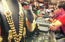 धनतेरस 2016: ओह…तो इनके जन्म की खुशी में मनाया जाता है धनतेरस का त्योहार