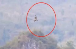 चीन की पहाड़ियों में दिखा ‘ड्रैगन’, VIDEO हुआ वायरल