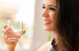 Drinking Water, water, water after food, water after meal, drink water after meal, Acidity problem, harms of water after food, health tips, tips for digestion, health news