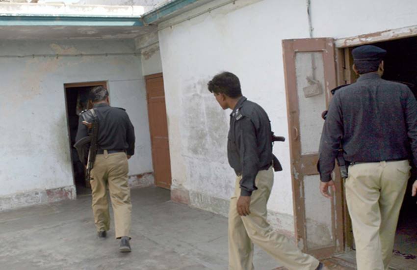Pakistan, Faisalabad Police, NAP Operation, Police Suspended NAP Related Operation, Pakistan Muslim League (Nawaz), illegal weapons recovered from Union Council Chairmen houses, Search Operation in Faisalabad District