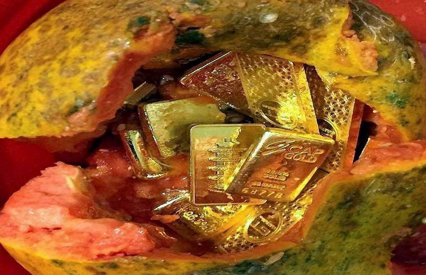 gold, gold smuggling, gold bar smuggling, delhi customs, delhi airport, IGIA, gold smuggler arrest, IGI arrest