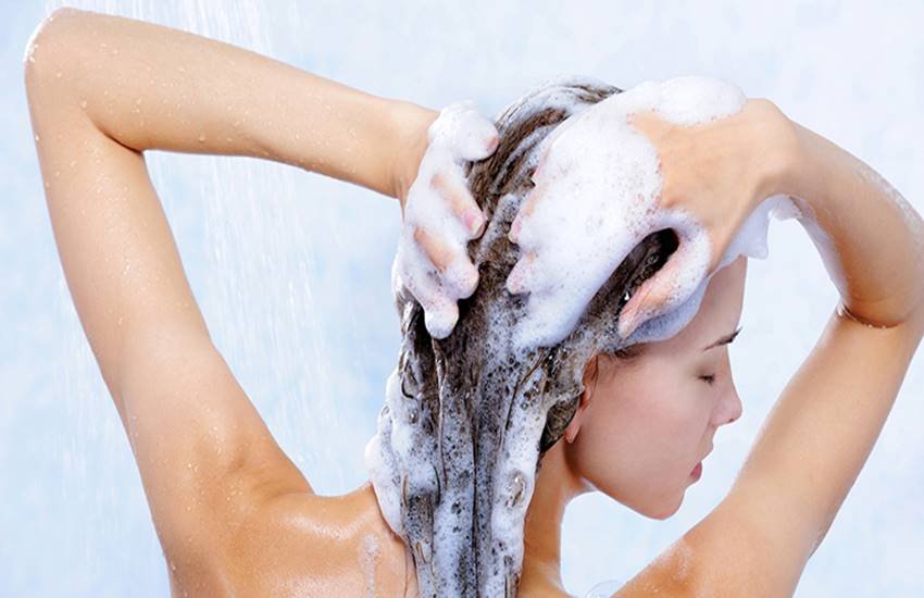 hair tips, hair spray, curly hair