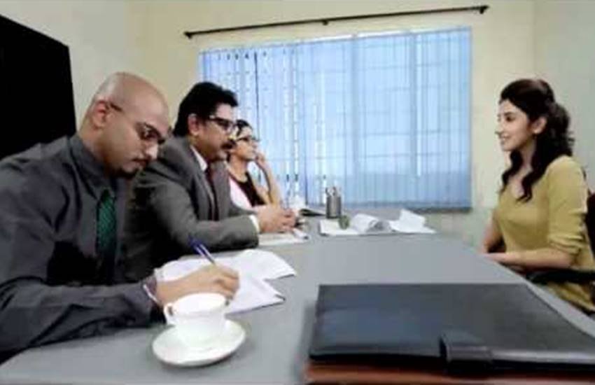 इंटरव्यू के दौरान की एक तस्वीर। (Source: YouTube)