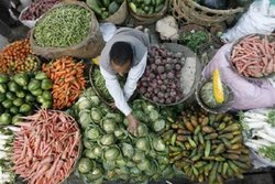 मुद्रास्फीति में नरमी से इस साल नीतिगत दर में और कटौती की गुंजाइश
