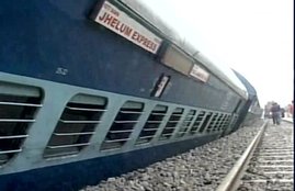jhelum express, jhelum express derail, train derail, train accident, jalandhar delhi train route, northern railway, indian railway