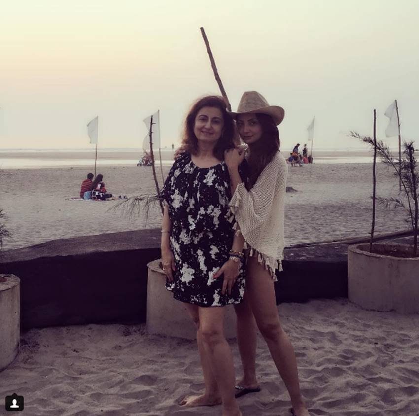 salman khan, sohail khan, arpita, ahil