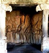 Muharram, Krishna, Bhander, Hazari, chaturbhuj maharaj, Mashya pradesh, tazias, pay homage, secularism