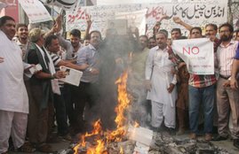 pakistan, lahore, traders, Indian goods, fire, stop bilateral trade, New Delhi, Lahore traders, kashmir unrest, kashmir violence, PoK, UN, Surgical strike