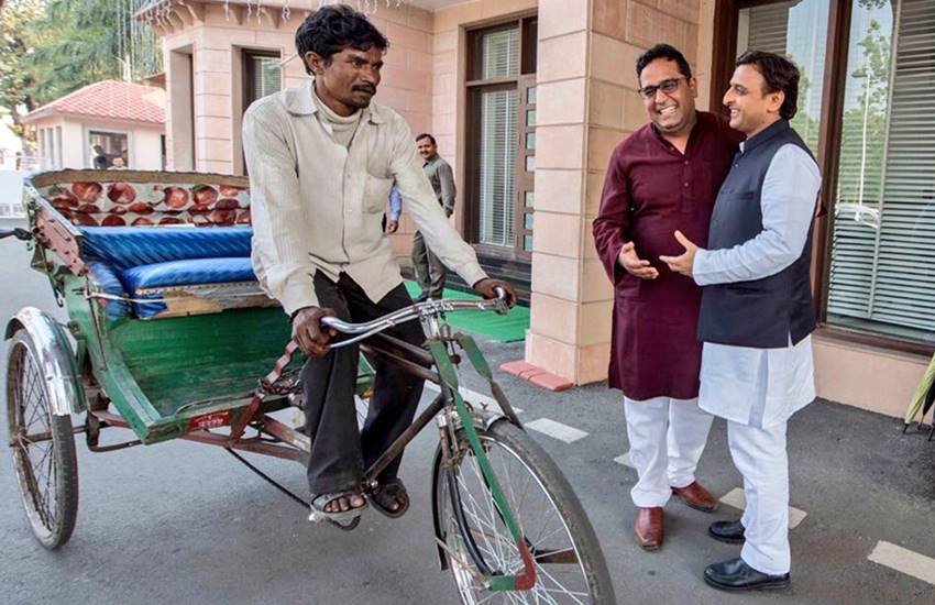 akhilesh yaday, vijay shekhar sharma, pay tm ceo, pay tm ceo vijay shekhar sharma, vijay shekhar sharma pay tm, vijay shekhar, vijay shekhar pay tm, pay tm vijay shekhar, lucknow metro, uttar pradesh, up, uttar pradesh news, up news, pay tm news, maniram, vijay shekhar rickshaw