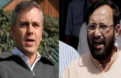 ट्विटर पर भिड़े प्रकाश जावड़ेकर और उमर अब्दुल्ला, जानिए क्या रही वजह