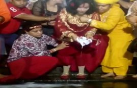 Radhe maa photo,ganga ghats,shoes,dispute,haridwar,polythene,young,holy priest,objected, Ganga, Radhey Maa