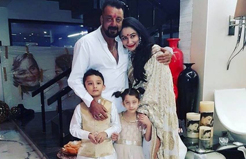sanjay dutt, vidhu vinod chopra sanjay dutt, vidhu vinod chopra