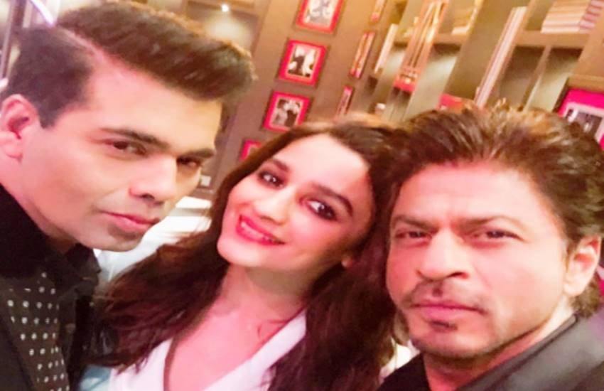 कॉफी विद करण के शो पर शाहरुख खान और आलिया भट्ट। Image Source: Instagram