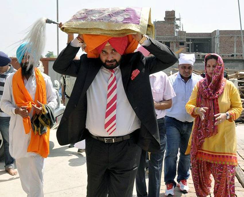 navjot singh siddhu, amritsar, acting, commentator