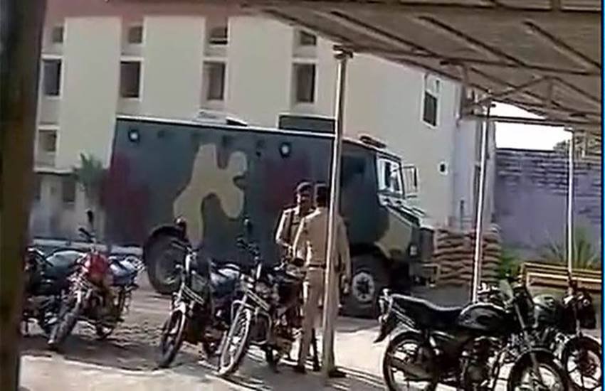 8 SIMI, convicts, Jail Break, Bhopal, Guard Murder, escape from Jail