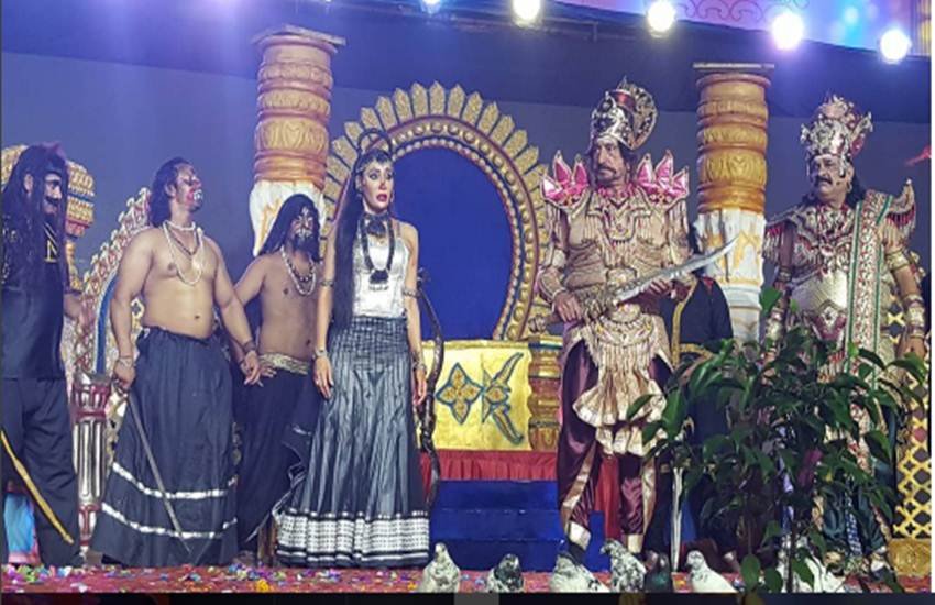 Sofia Hayat, Soorpanakha, Soorpanakha in pictures, Ramleela, Delhi ramleela, Shakti Kapoor