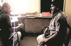 आरएसएस प्रचारक की गिरफ्तारी और पिटाई के मामले में फंसे “लापता” इंस्पेक्टर ने कहा- अब कोई उन्हें छूने की हिम्मत नहीं करेगा