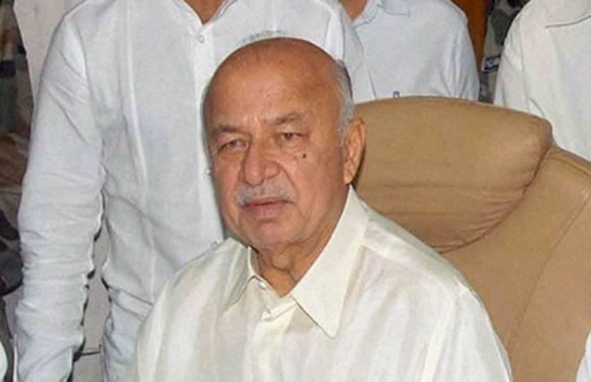 congress, sushil kumar shinde, ashok tanwar, bhupinder singh hooda, haryana congress, congress rift