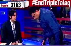 जाकिर नाइक का समर्थन कर चुके शमशेर पठान को फीमेल पेनेलिस्ट का अपमान करने पर अरनब गोस्वामी ने शो से निकाला!